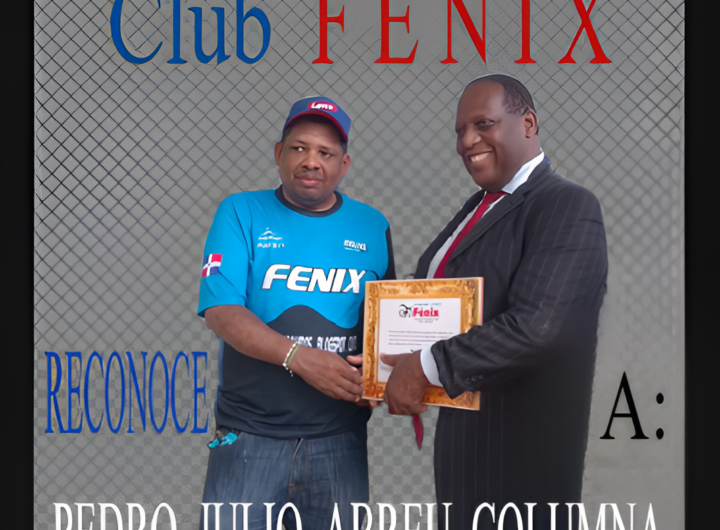 CLUB-FENIX-RECONOCE-A-PEDRO-JULIO-ABREU-COLUMNA